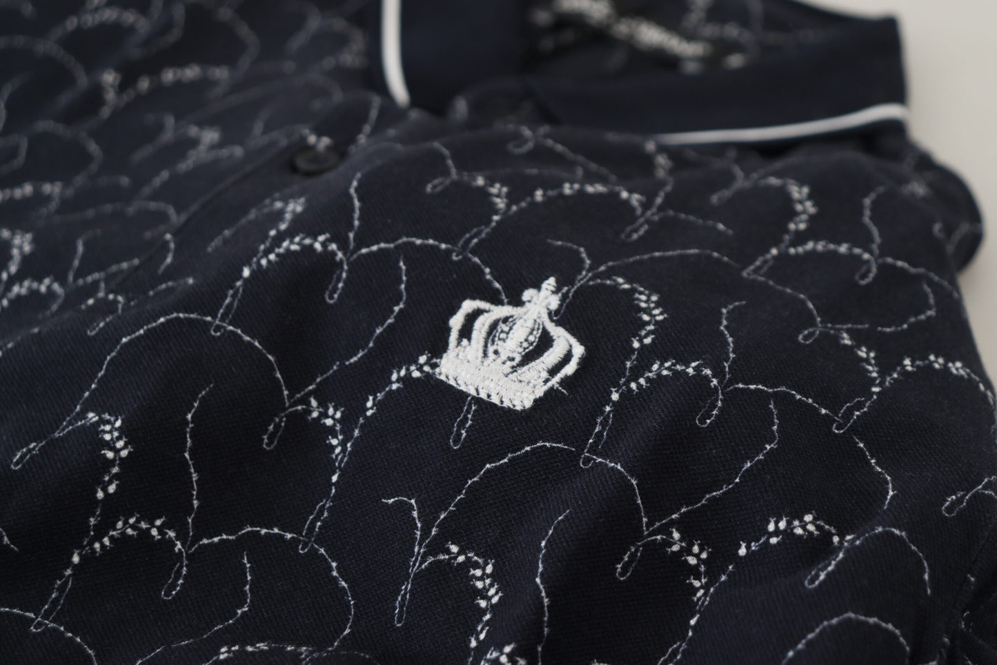 Blaues Kurzarm-Polo-T-Shirt mit Kronenkragen