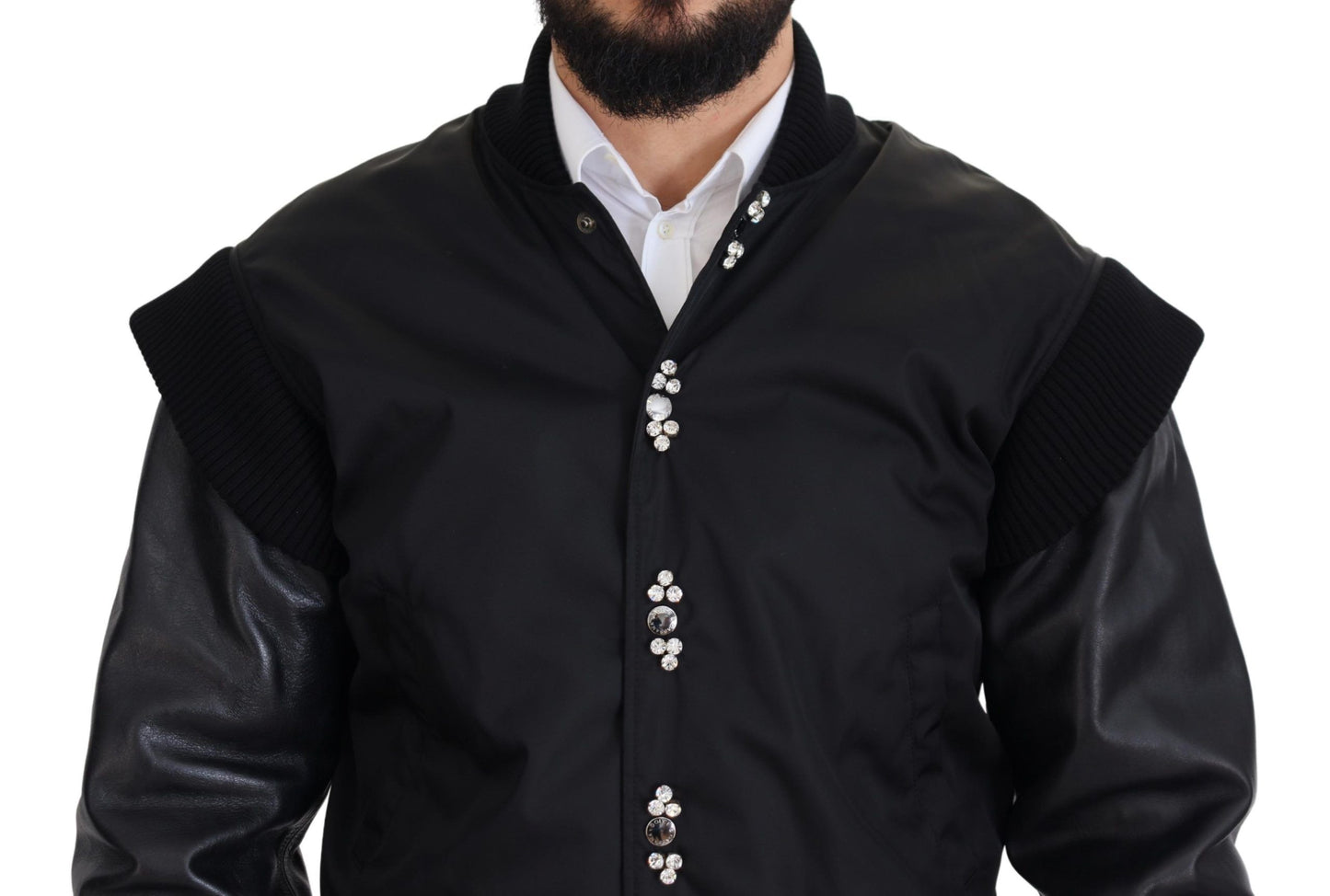 Schwarzes Nylon Kristalle Mantel Knöpfe Jacke