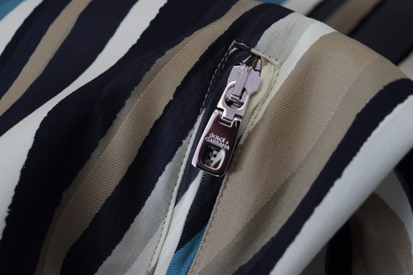 Multicolor Viskose-Streifen Jacke mit durchgehendem Reißverschluss