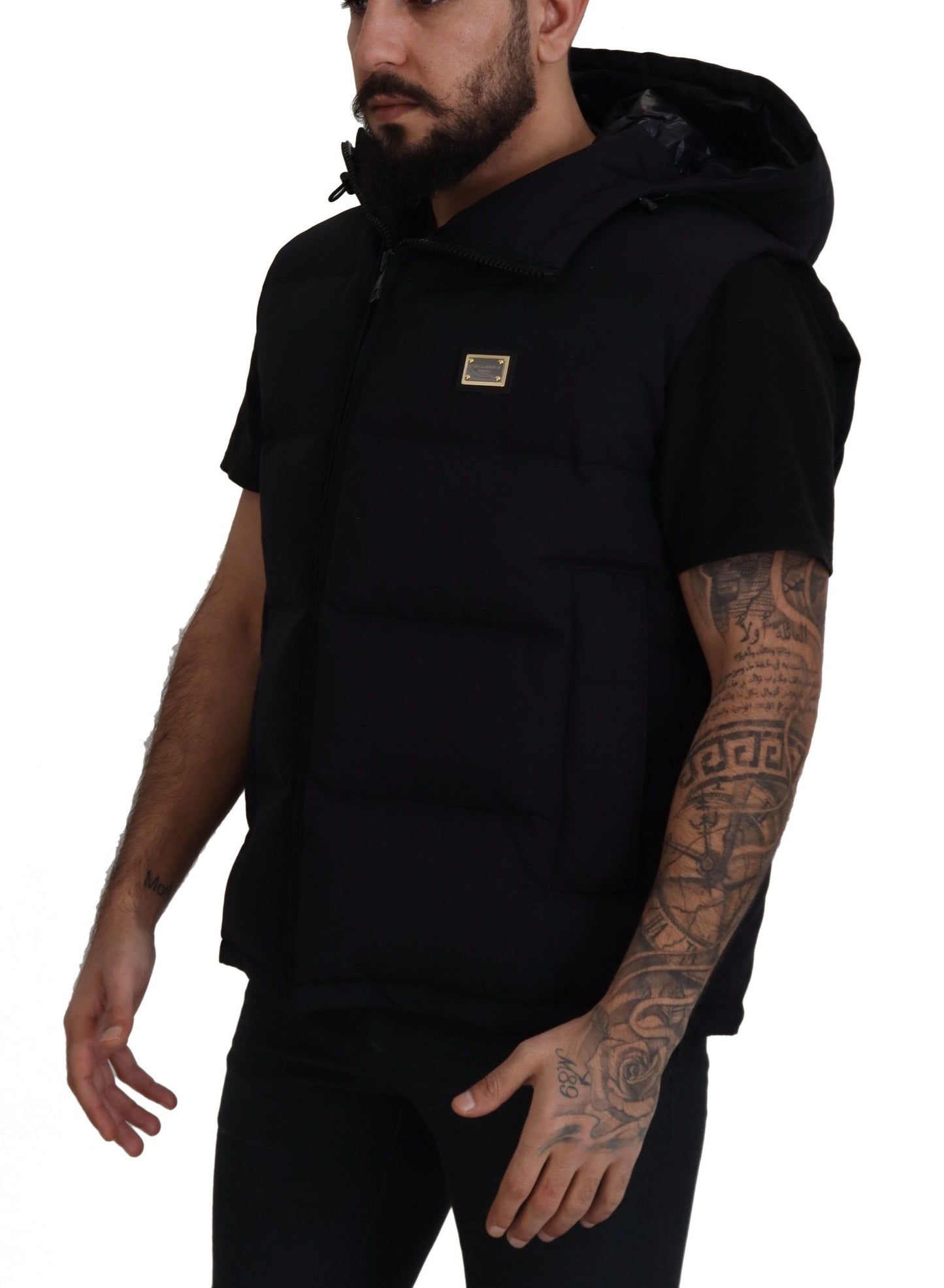 Schwarze Polyester Jacke mit Kapuze und kurzen Ärmeln