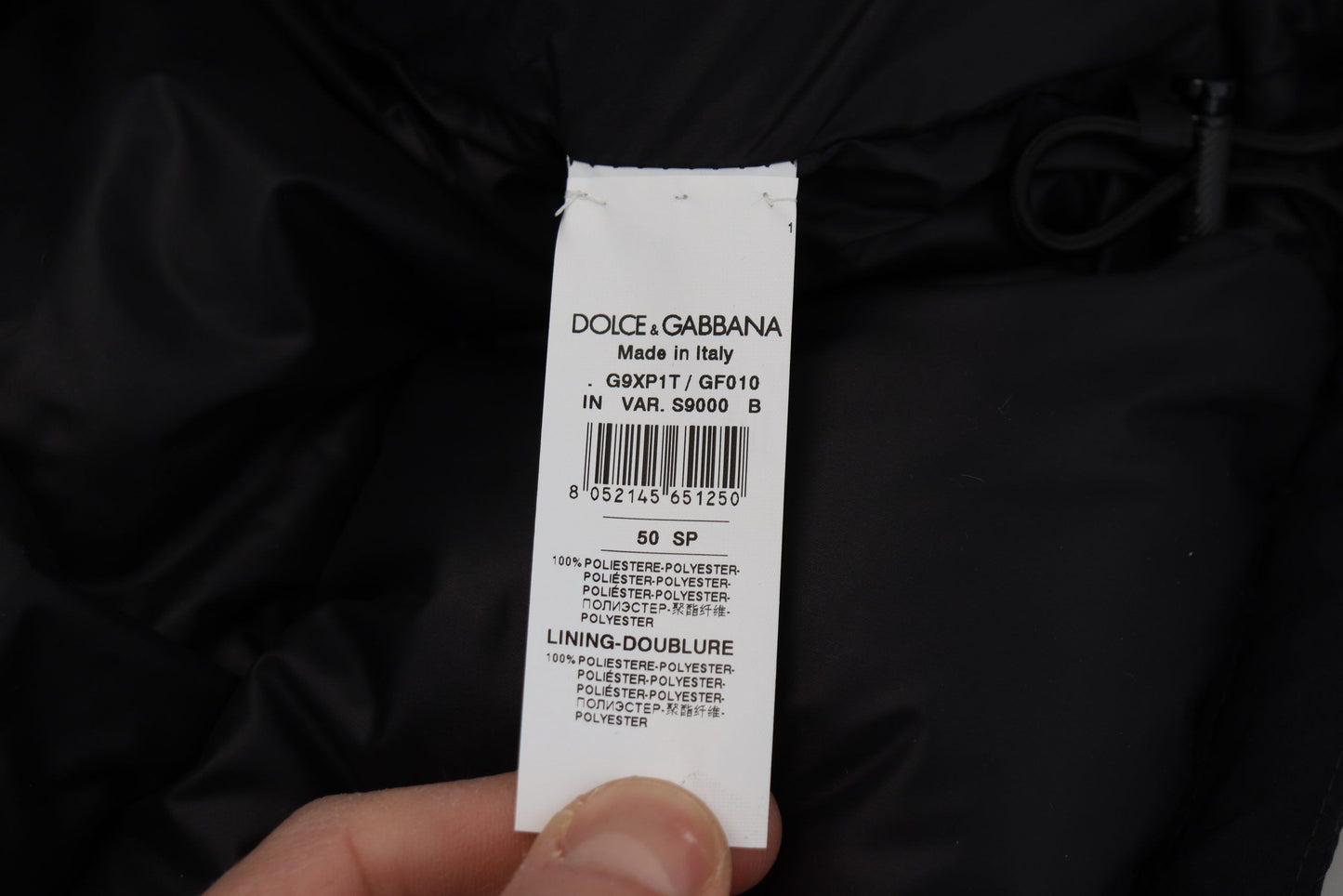Schwarze Polyester Jacke mit Kapuze und kurzen Ärmeln