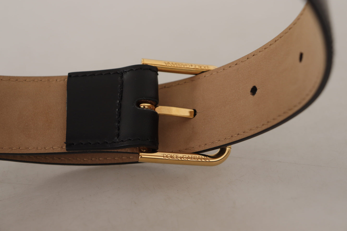 Schwarzer Leder-Goldton-Metall-Gürtel mit Taillenschnalle