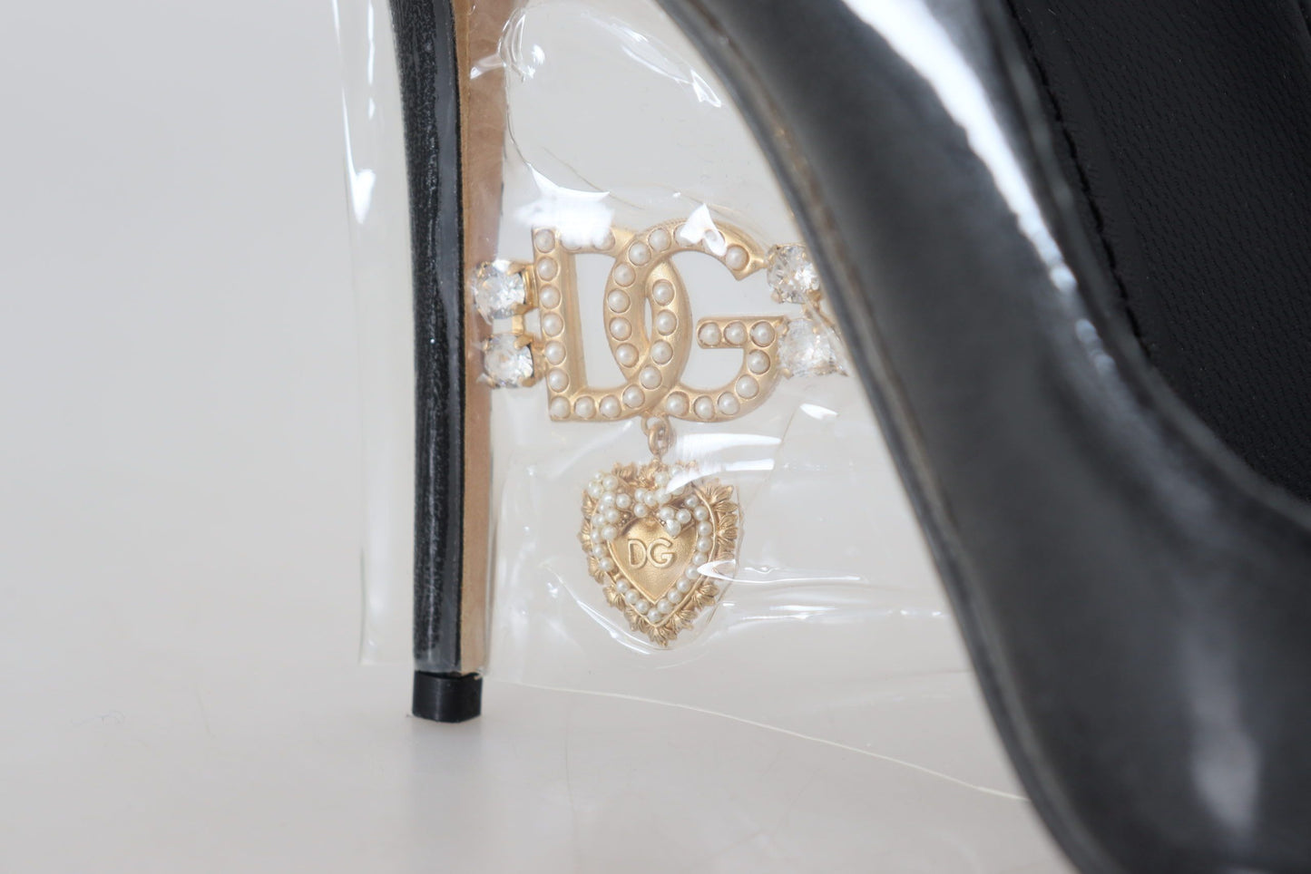 Schwarze Lederabsätze Pumps Kunststoffummantelte Schuhe