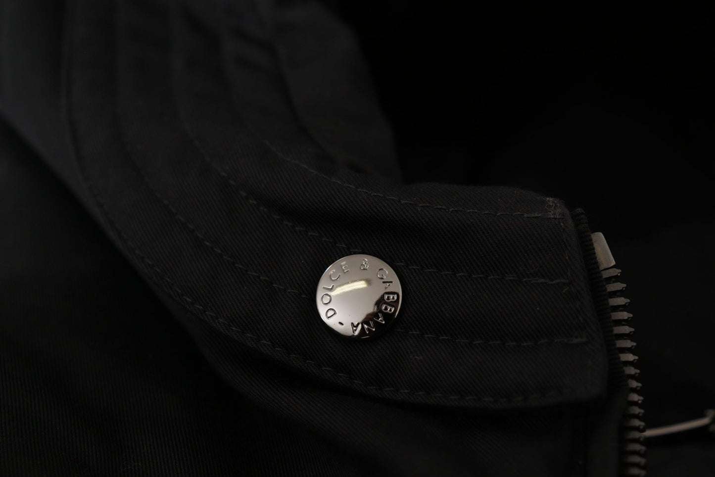 Schwarzer Nylon-Parka-Mantel mit Kapuze Winterjacke