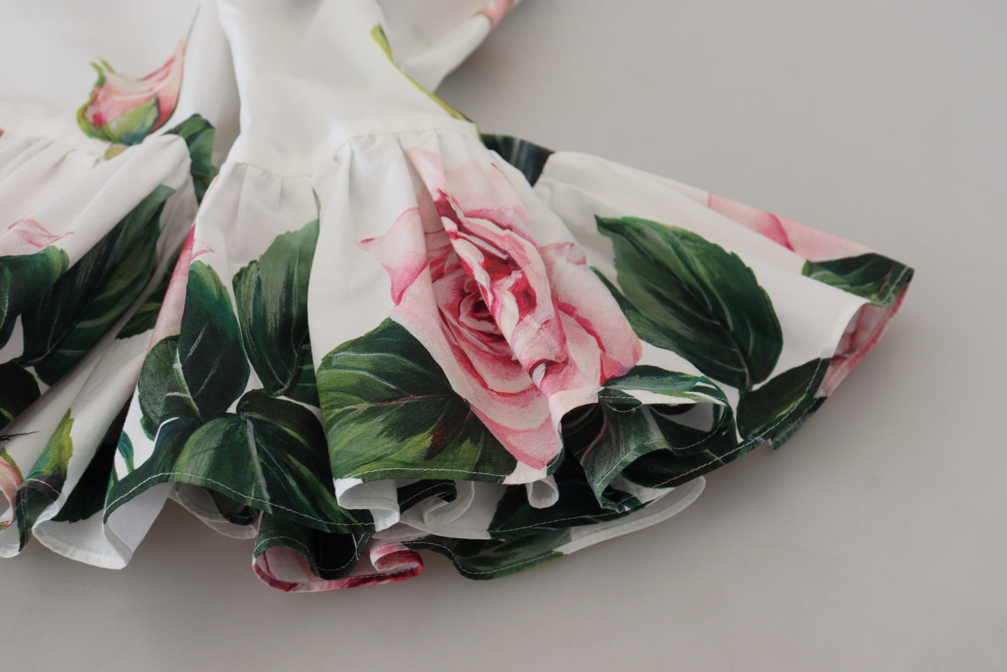 Weißes ärmelloses Tank-Top mit Rosendruck aus Baumwolle
