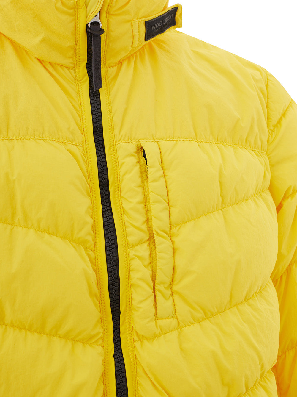 Gelbe Steppjacke