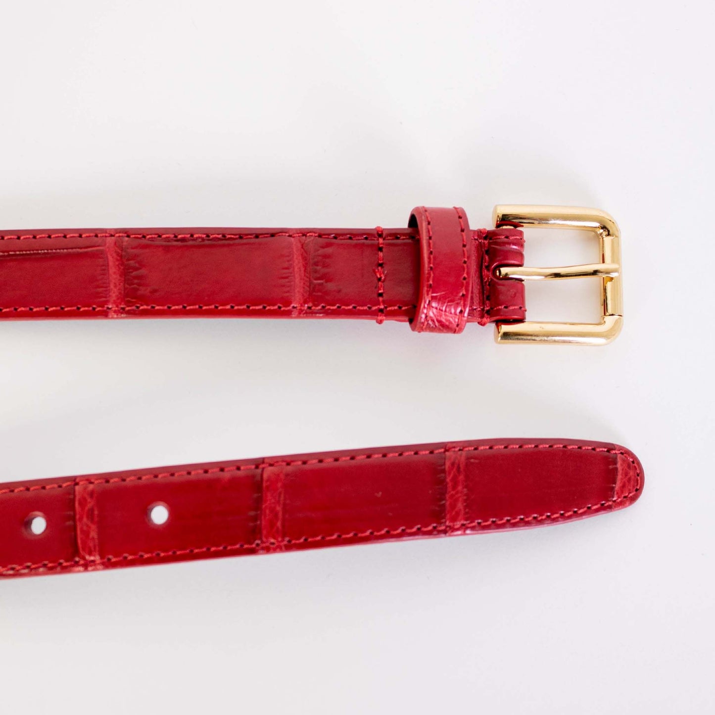 Dolce & Gabbana Roter Ledergürtel mit Krokodilmuster