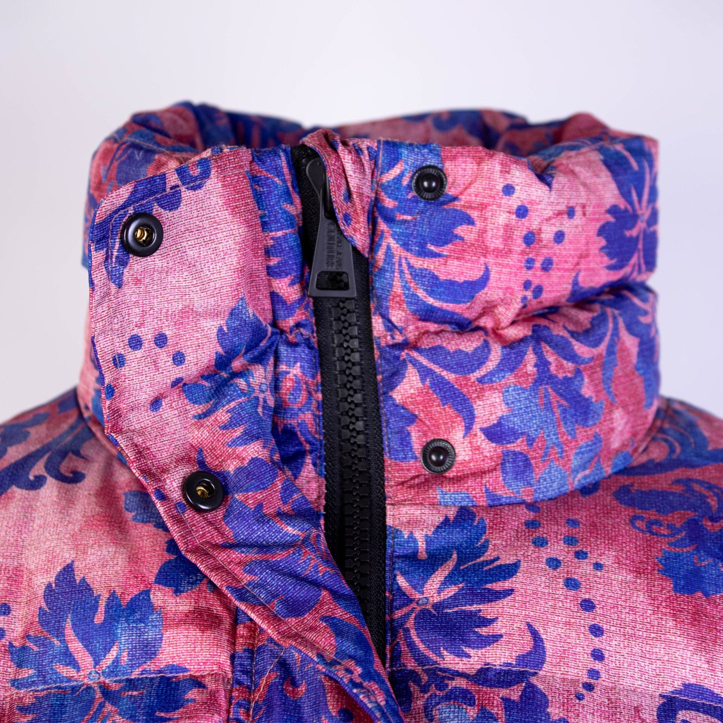 Bedruckte Jacke aus Polyester in Kurzform