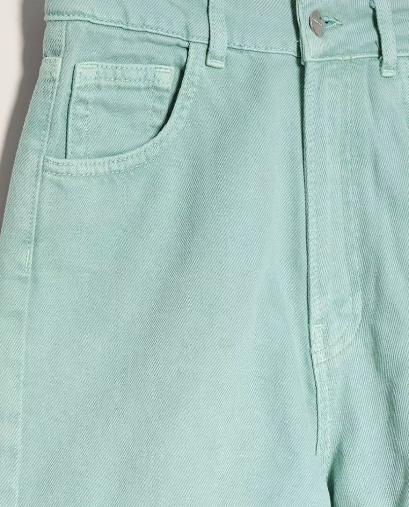Grüne Baumwollshorts