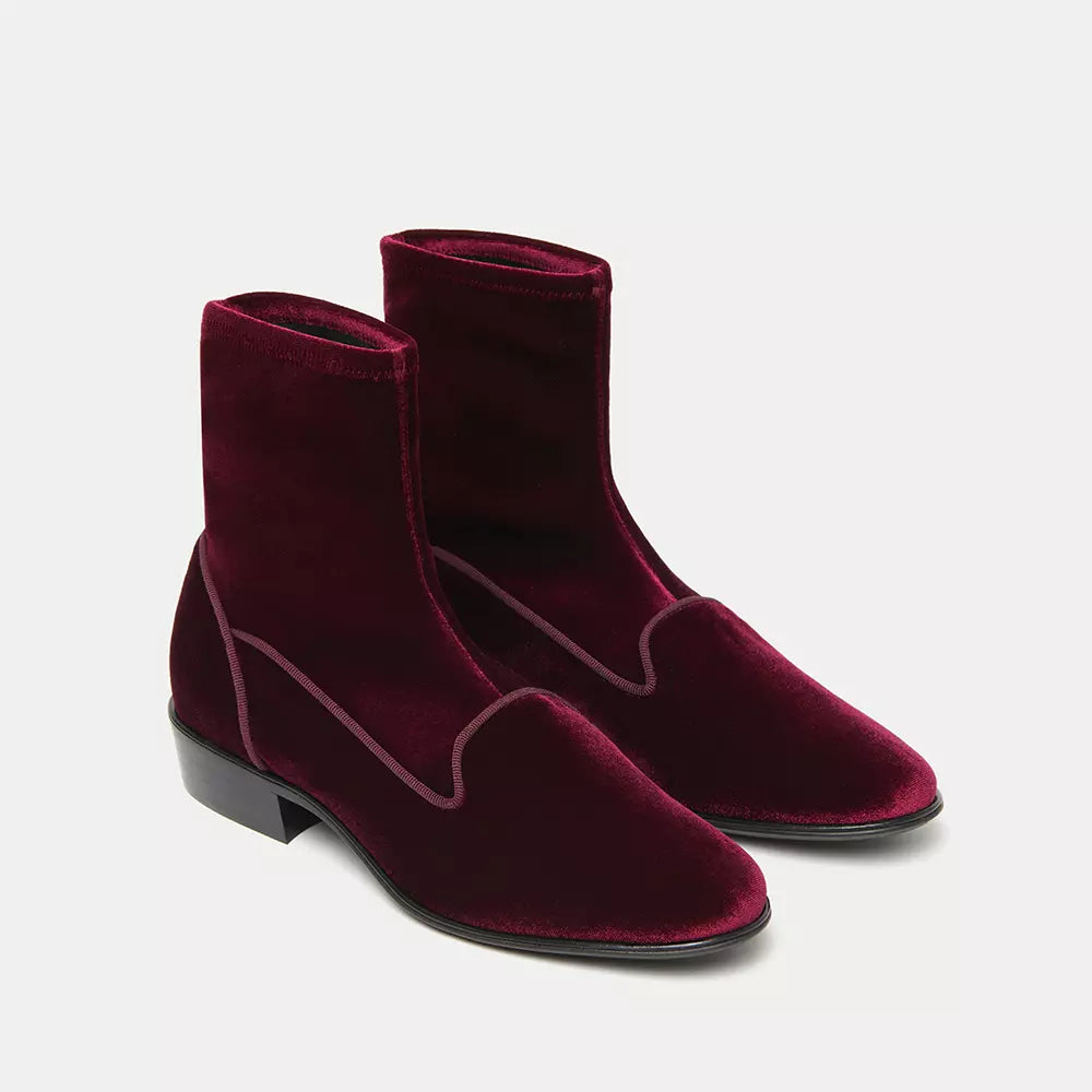 Rote Lederstiefel