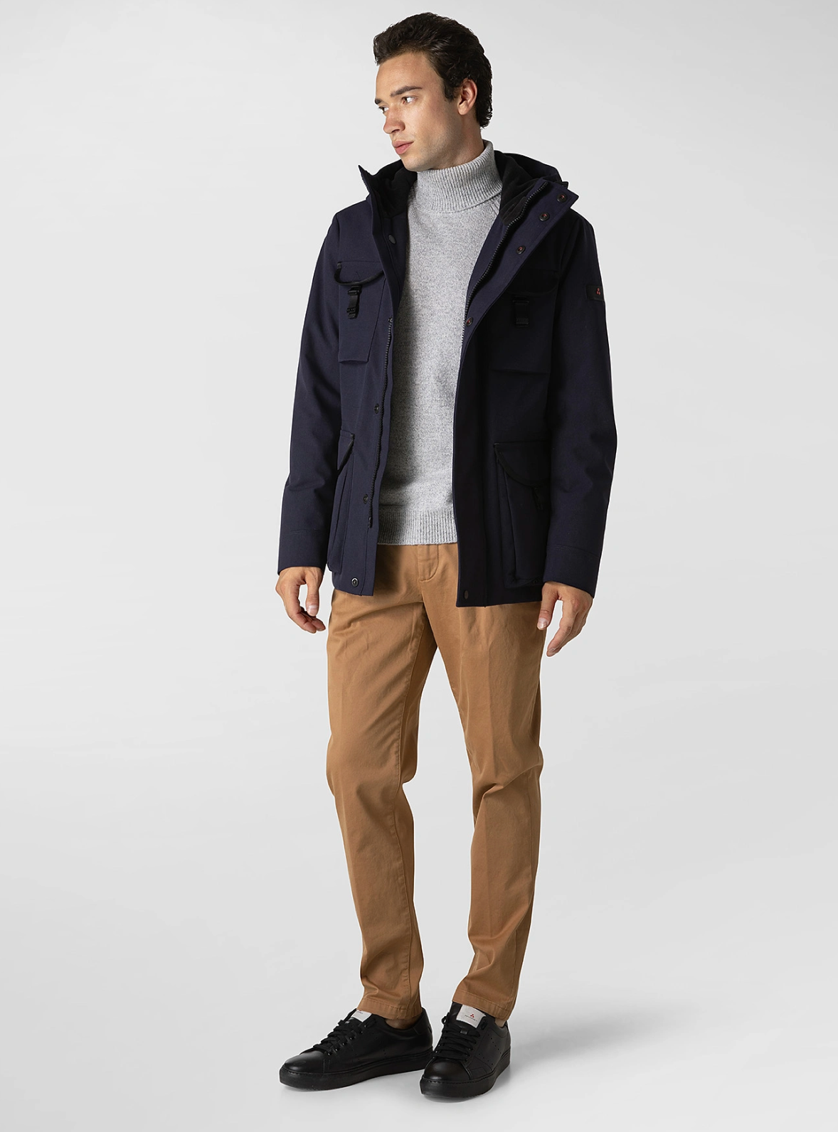 Blaue Polyamid-Jacke