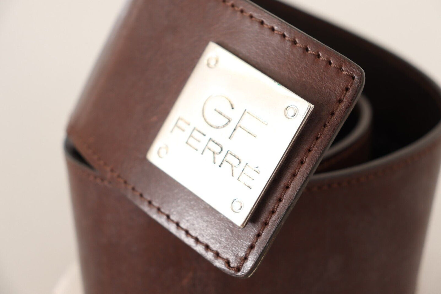 Brauner Echtleder Gürtel mit breiter Logo-Schnalle