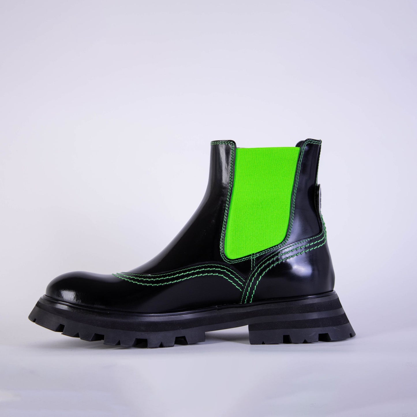 Schwarzes Leder mit Fluo-Einsätzen Chelsea Boots
