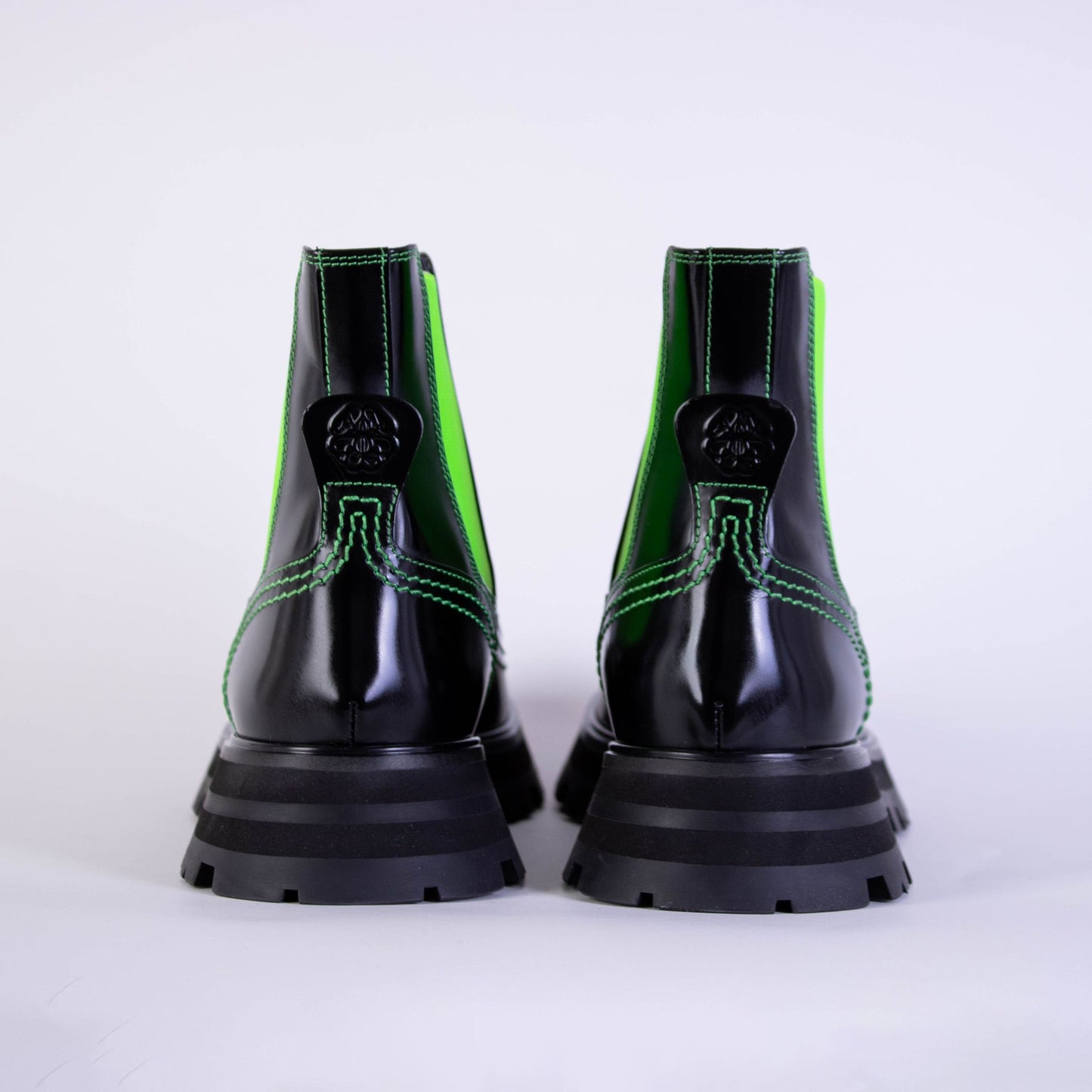 Schwarzes Leder mit Fluo-Einsätzen Chelsea Boots