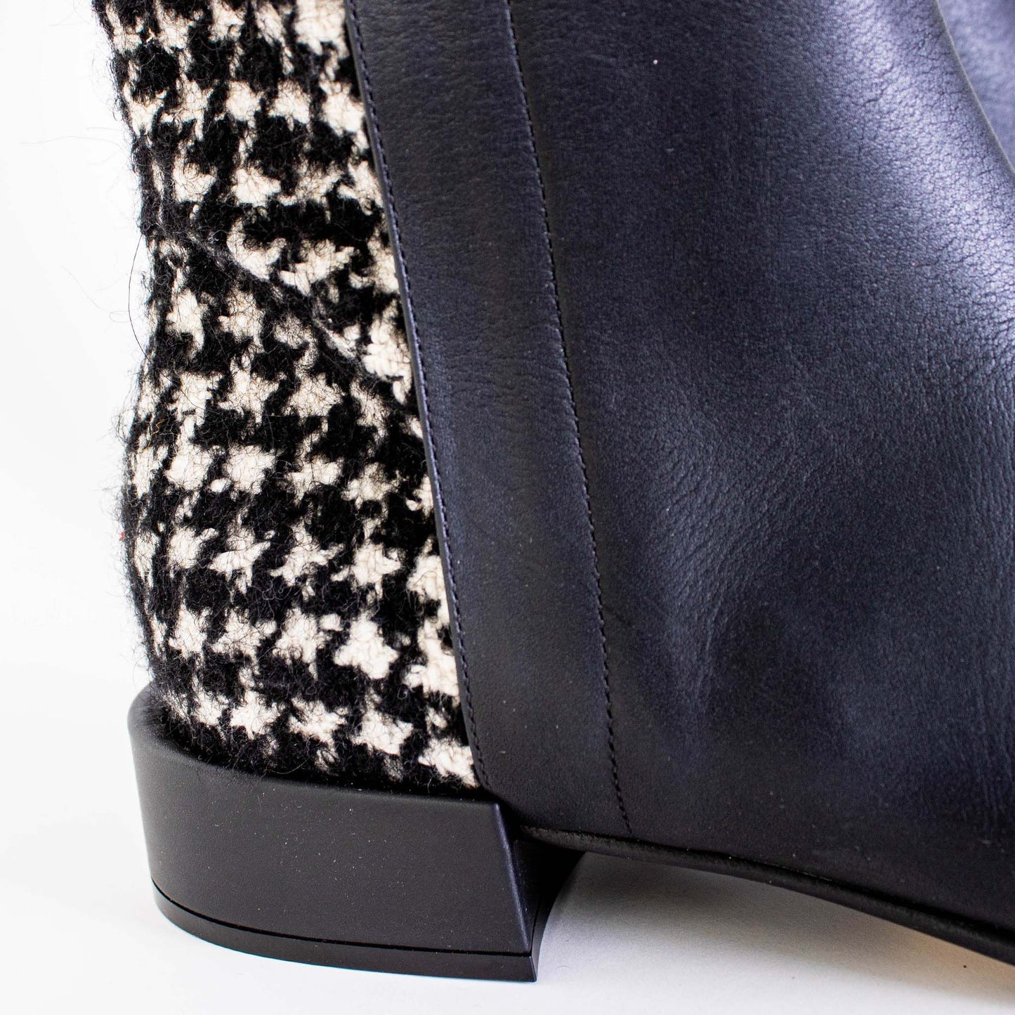 Schwarze Lederstiefel