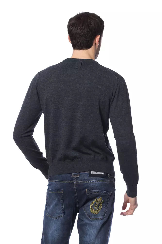 Grauer Pullover aus Merinowolle
