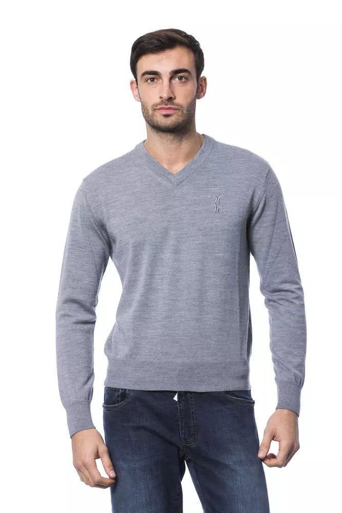 Grauer Pullover aus Merinowolle