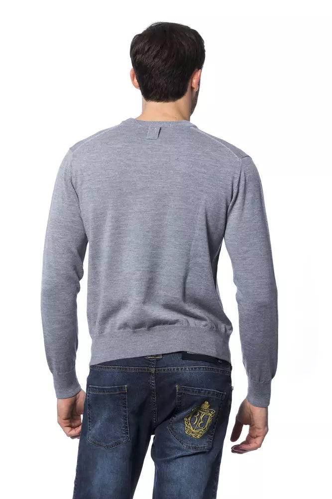 Grauer Pullover aus Merinowolle