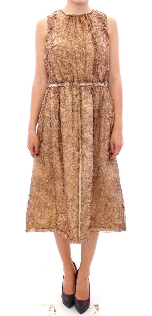 Braunes ärmelloses Seidenkleid