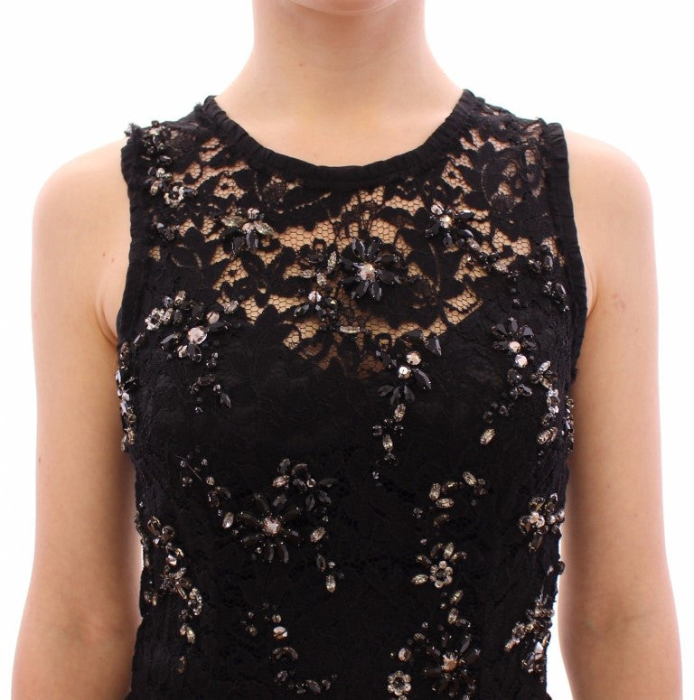Schwarzes Kleid aus geblümter Spitze mit Kristalleinlage