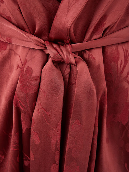 Roter Allover bedruckter Mantel Trenchcoat