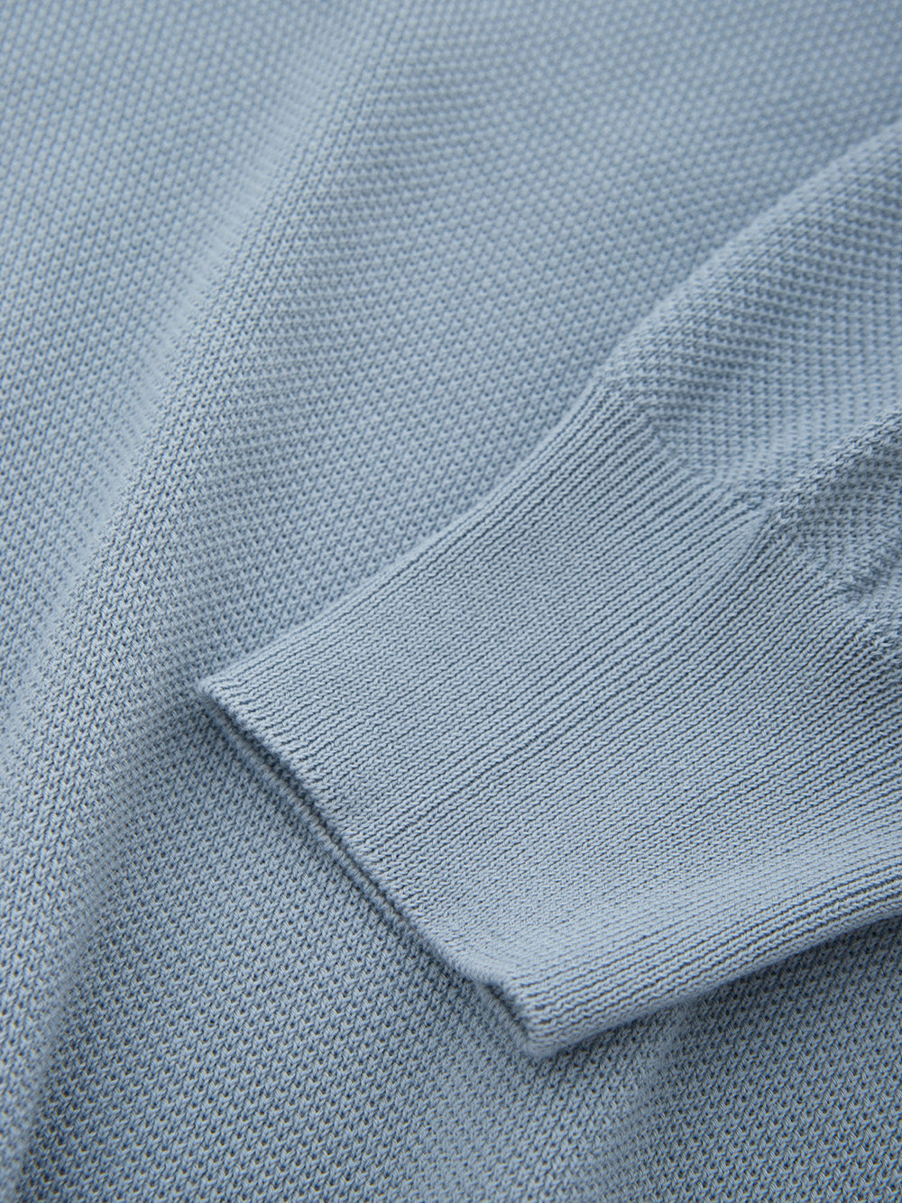 Hellblauer Baumwollpullover Strick-Effekt