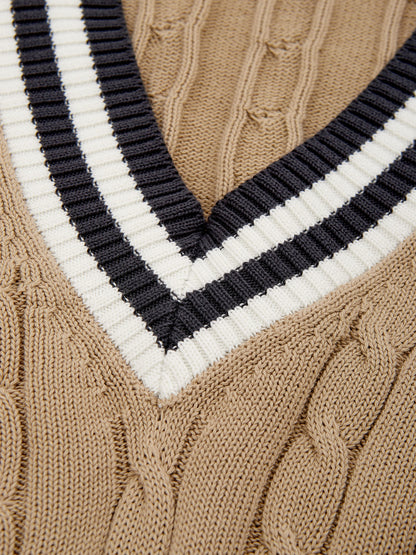 Beigefarbener Baumwollpullover aus Zopfmuster