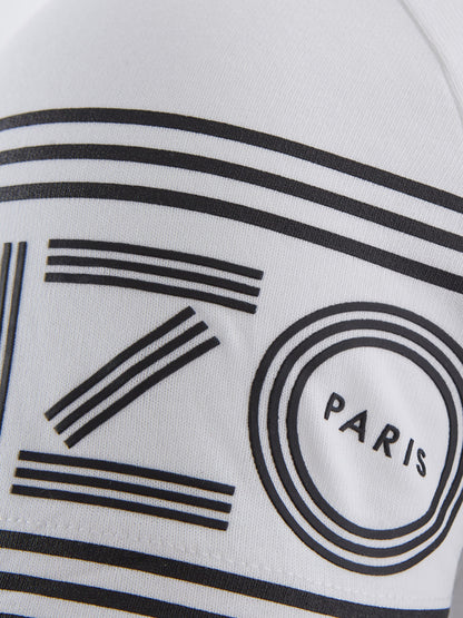 Weißes Baumwoll-T-Shirt mit kontrastierendem Logo auf den Ärmeln