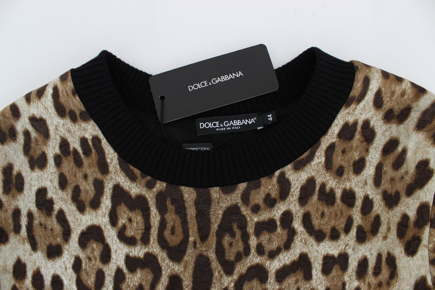 Kurzer Pullover mit Leopardenmuster und Rundhalsausschnitt