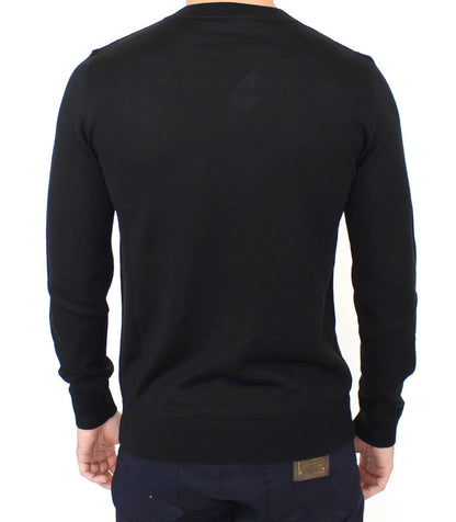 Schwarzer Pullover mit V-Ausschnitt aus einer Wollmischung