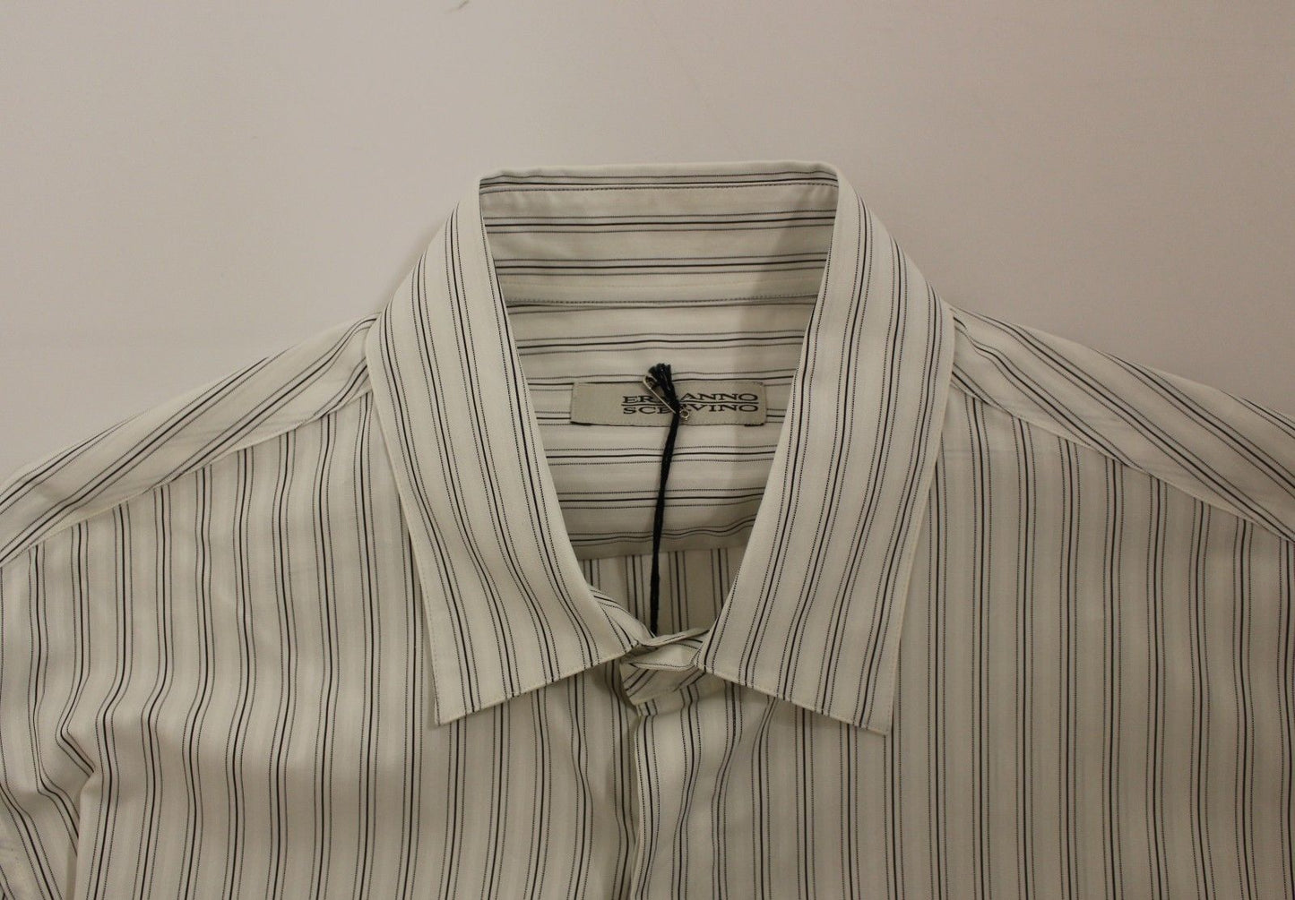 Weiß-schwarz gestreiftes Regular Fit Freizeithemd