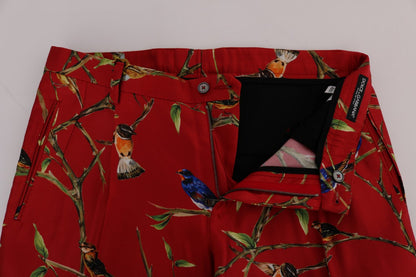 Rotes Seidenkleid mit Vogeldruck Hose
