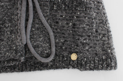 Graue Wollstrickjacke