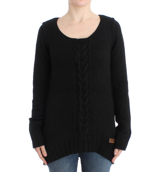 Schwarzer Wollstrickpullover