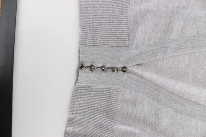Graue Strickjacke aus Wolle in Kurzform