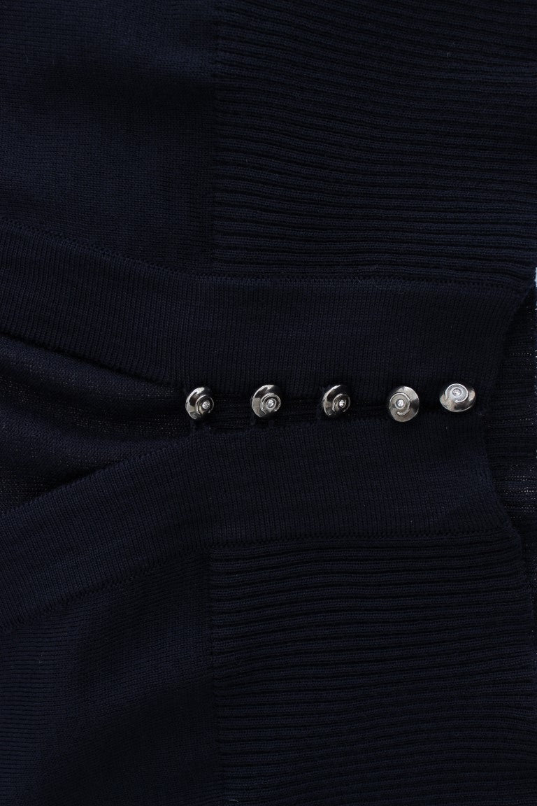 Blaue Strickjacke aus Wolle, kurz geschnitten