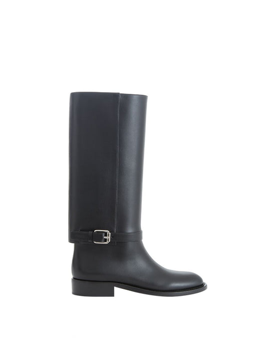 Schwarze Stiefel aus Leder mit Schnallenverzierung