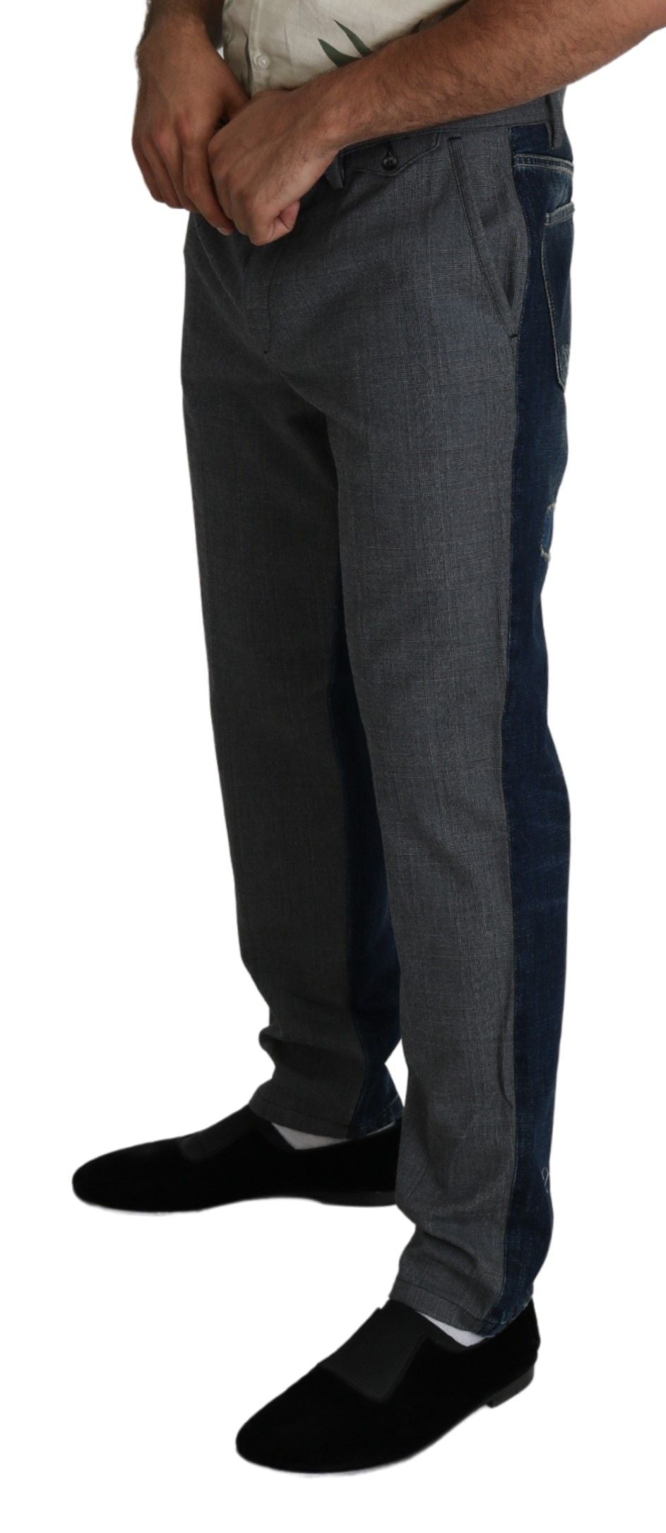 Graues Kleid Blaue Denimhosen Baumwollhosen