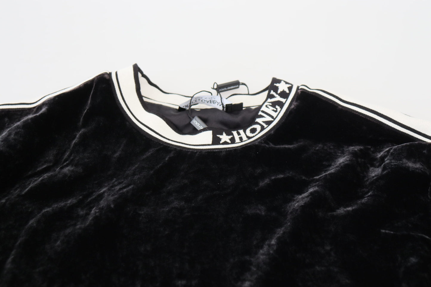 Schwarzer Pullover mit Rundhalsausschnitt aus Samt
