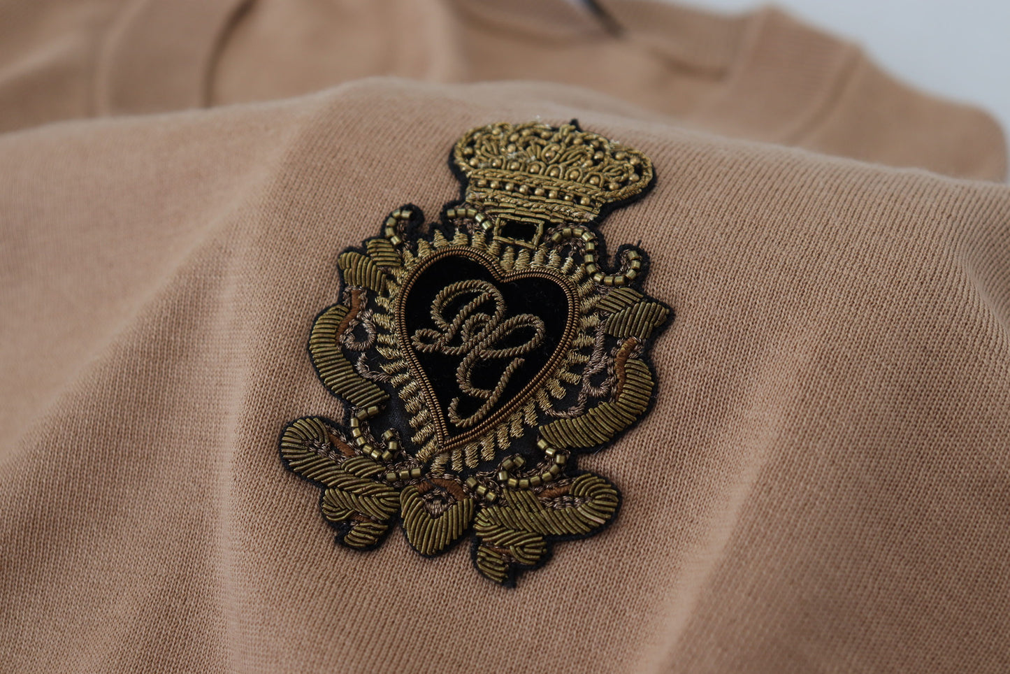 Beigefarbener Kaschmir-Kronen-Logo-Pullover