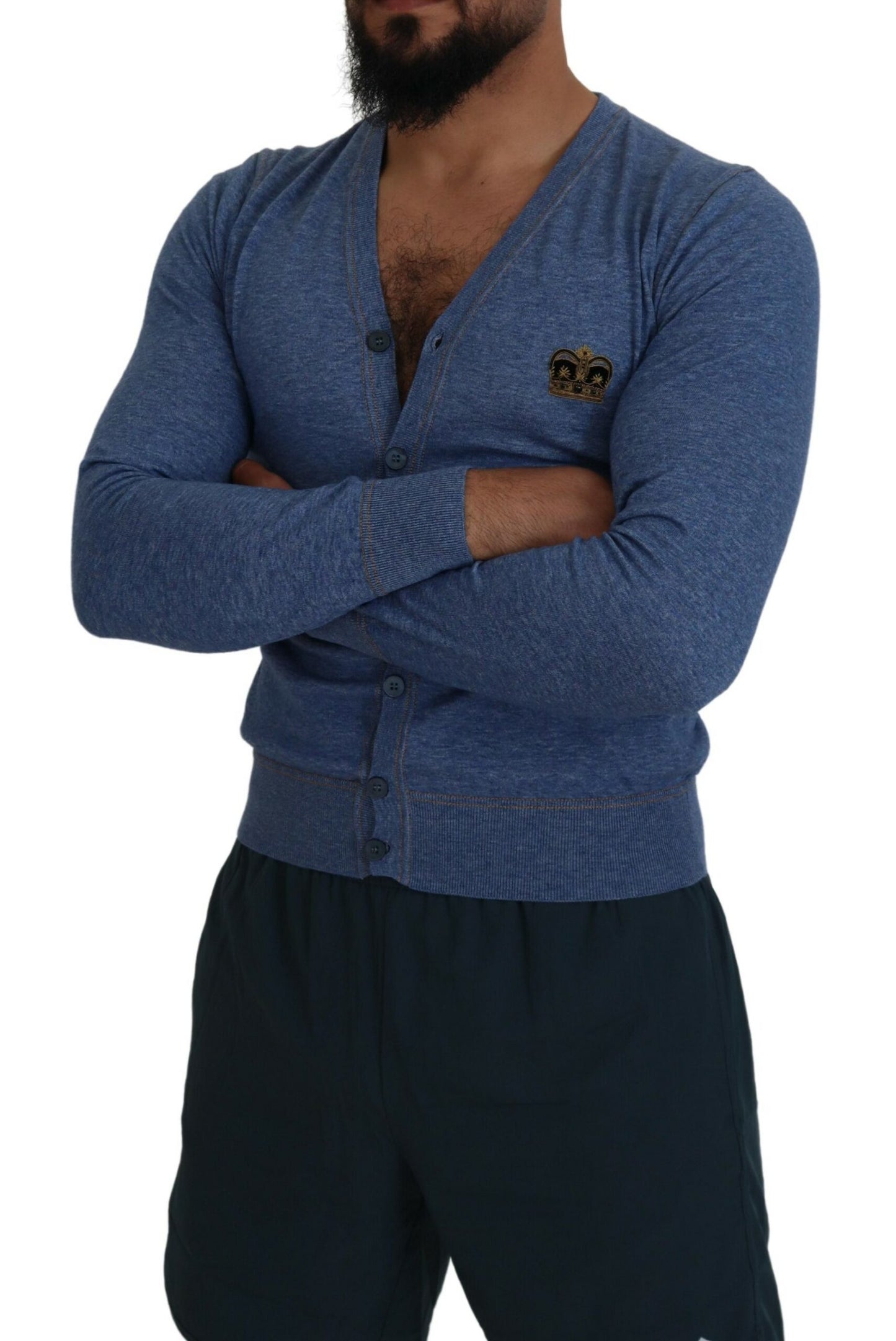 Blaue Baumwollkronen-Knopf-Strickjacke