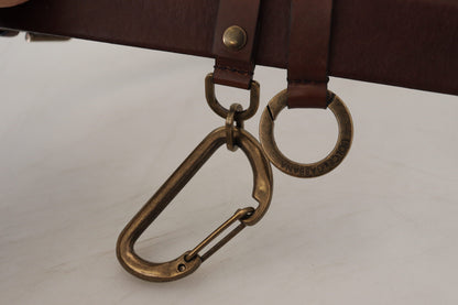 Brauner Ledergürtel mit goldener Metallschnalle und Karabiner