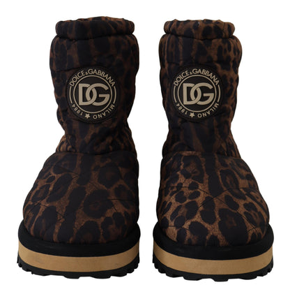 Braune Leopardenstiefel Gepolsterte Schuhe mit mittlerer Wade