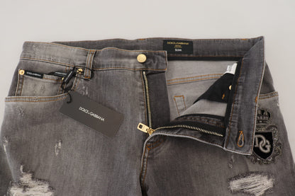 Graue zerfledderte Slim Fit Denim Jeans mit Stickerei