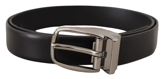 Schwarzes Leder Silber Metall Chrom Logo Schnalle Gürtel