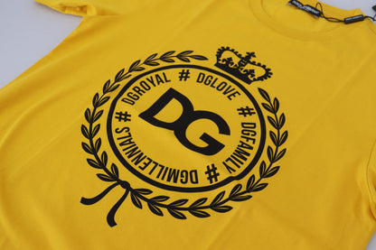 Gelbes Kurzarm-T-Shirt aus dunkler Baumwolle