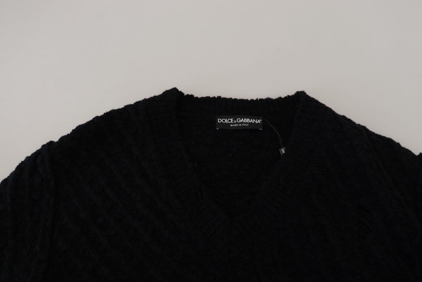 Schwarzer Wollstrickpullover mit V-Ausschnitt für Männer