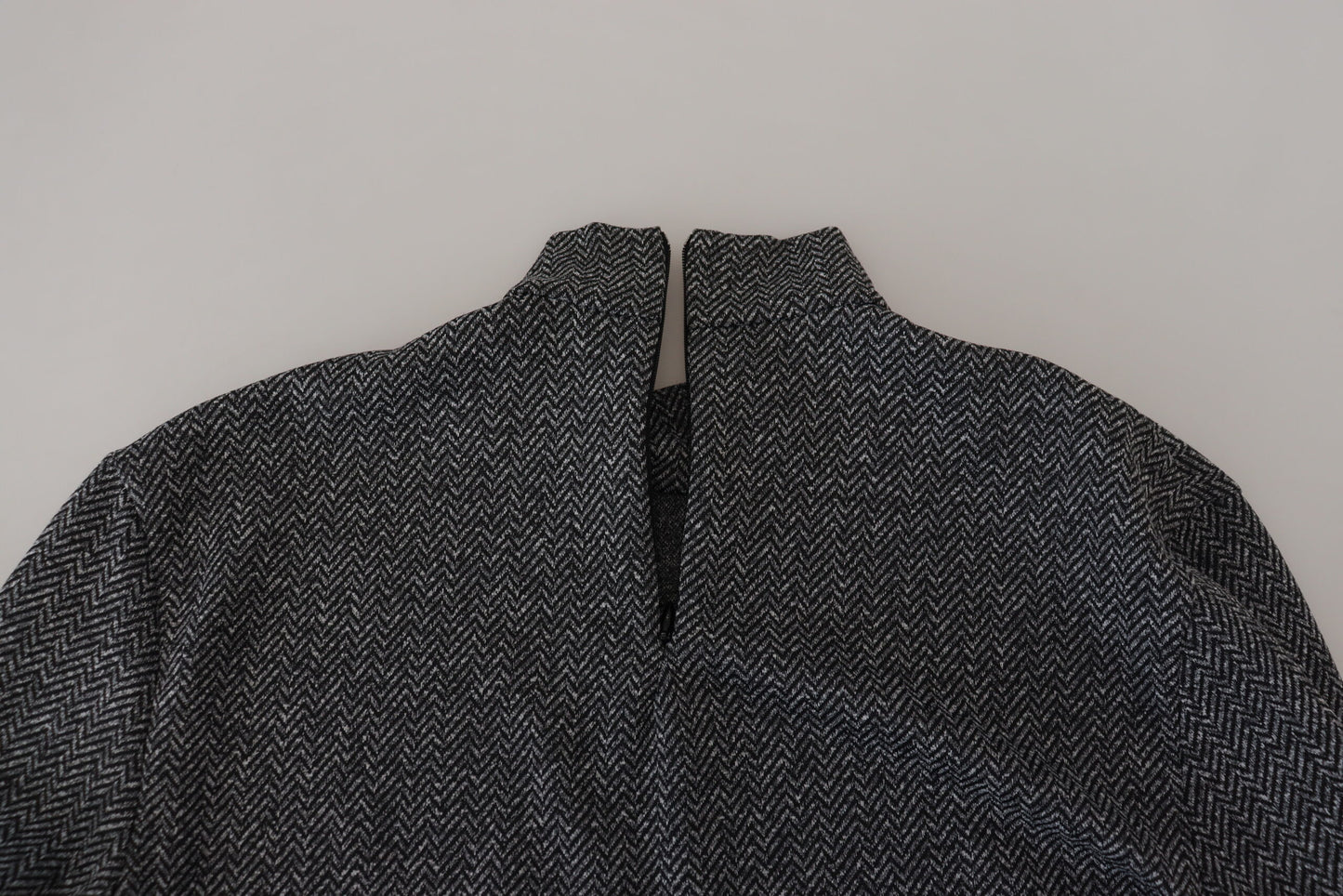 Dunkelgrauer Nylon-Rollkragenpullover