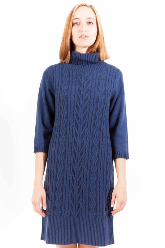 Blaues Kleid aus Wolle