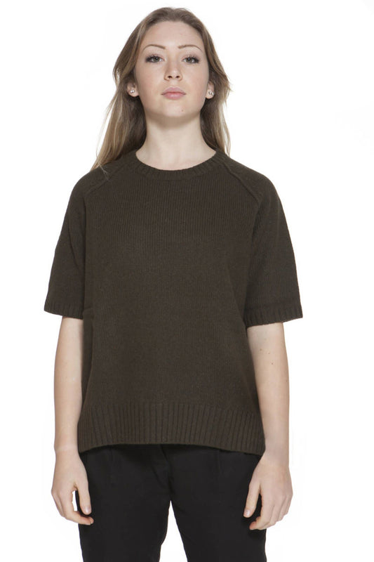 Grüner Pullover aus Wolle